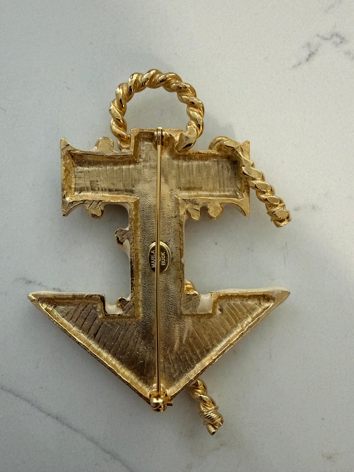 MARLA BUCK WHITE AND GOLD ANCHOR BR5OOCH