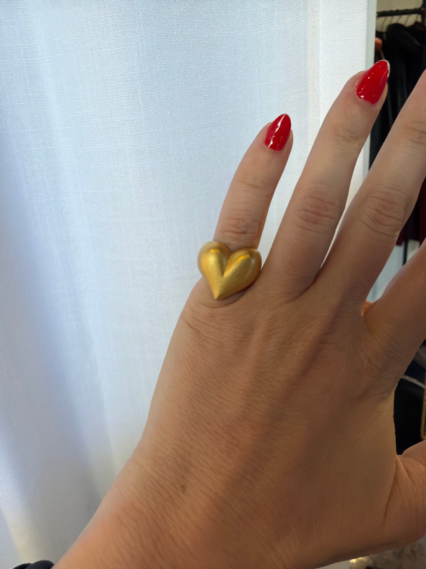 CHUNKY MATTE GOLD HEART RING