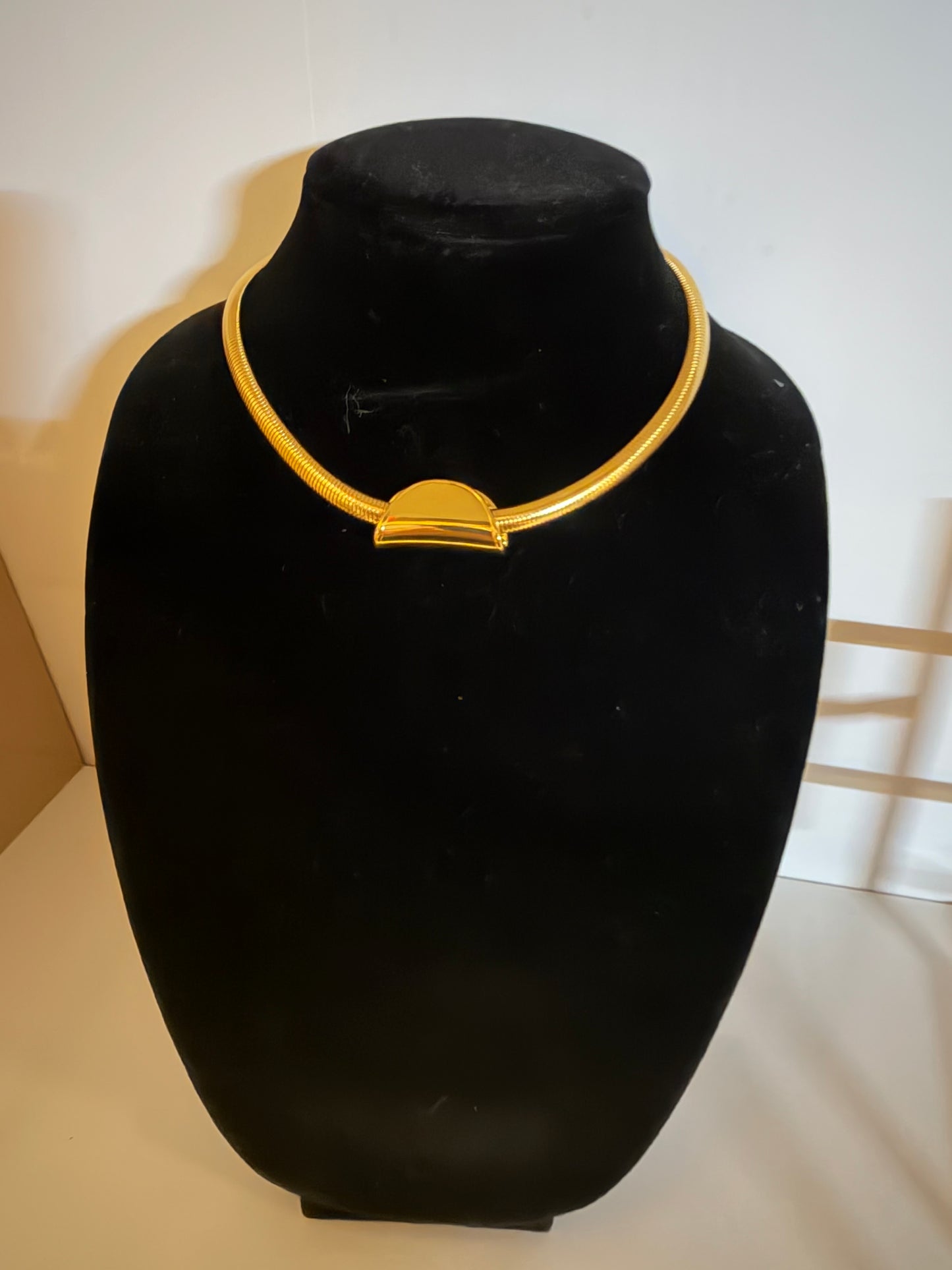 MONET OMEGA SLIDER NECKLACE