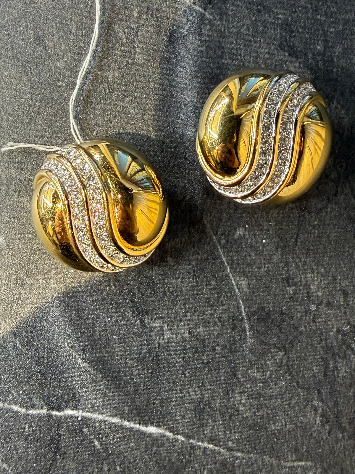 NINA RICCI RHINESTONE SWOOSH BUTTON CLIP ON EARRINGS