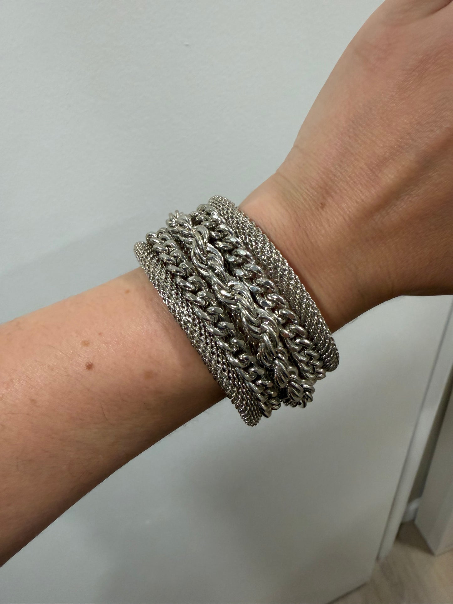 SILVER METAL MESH AND CHUNKY CHAIN OPEN BANGLE
