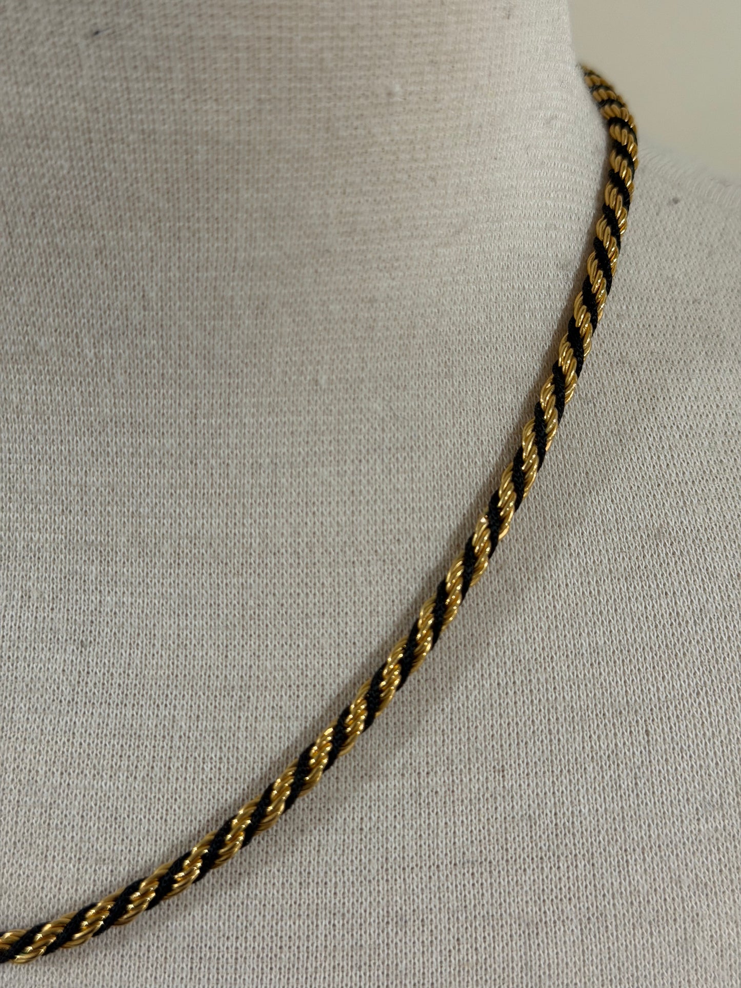 TRIFARI GOLD AND BLACK TWISTED ROPE CHAIN NECKLACE