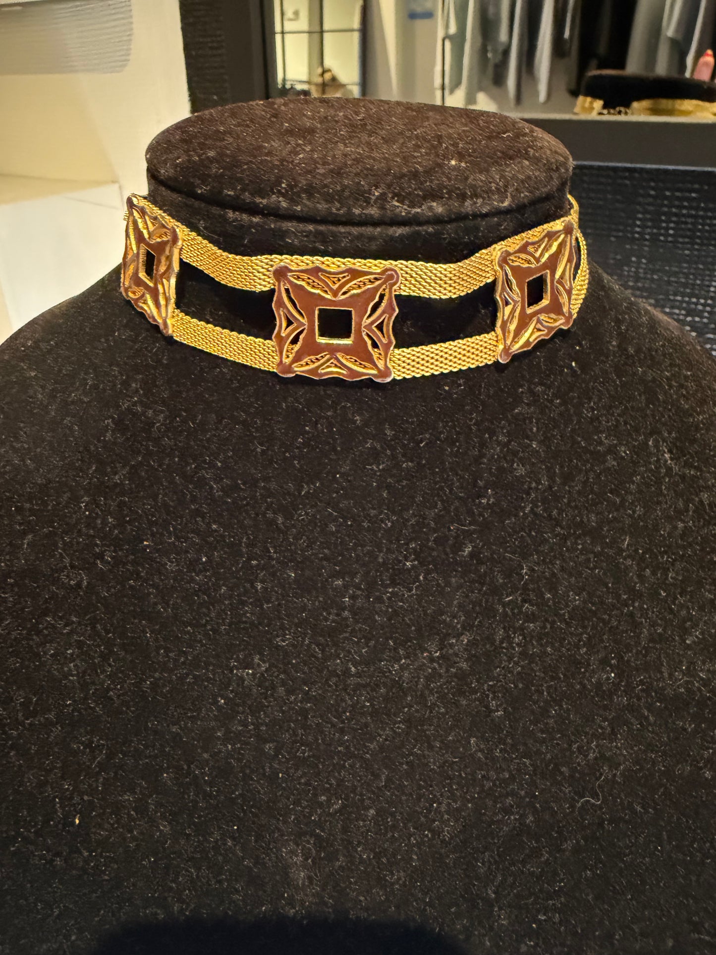 MID CENTURY BROWN ENAMEL CHOKER NECKLACE