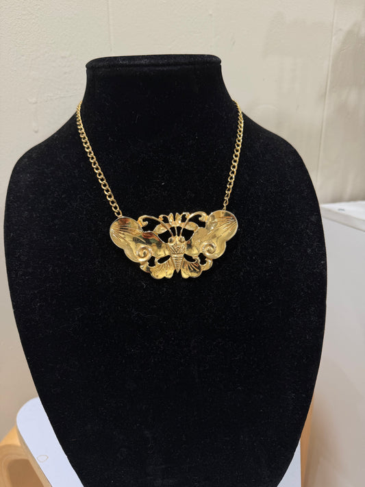 BUTTERFLY PENDANT NECKLACE