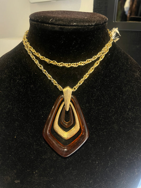 AVON BROWN LUCITE PENDANT NECKLACE