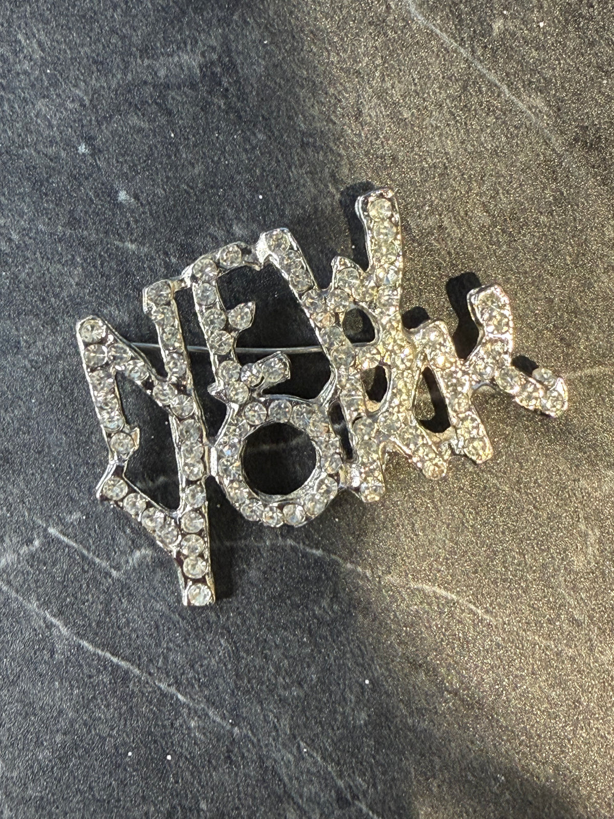 NEW YORK RHINESTONE BROOCH