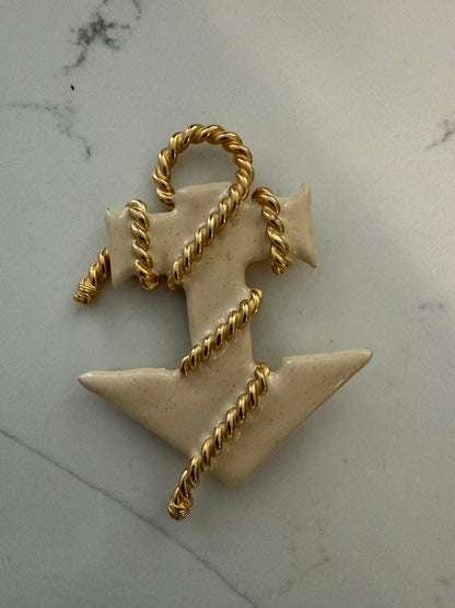MARLA BUCK WHITE AND GOLD ANCHOR BR5OOCH