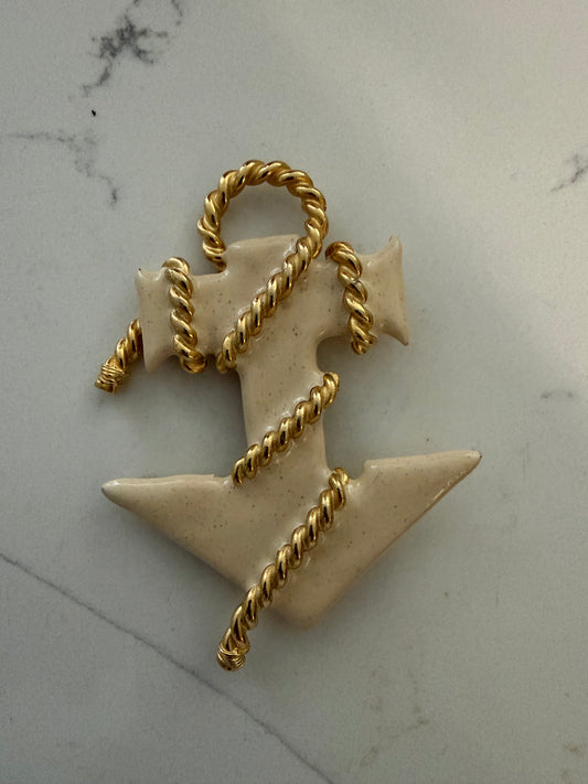 MARLA BUCK WHITE AND GOLD ANCHOR BR5OOCH