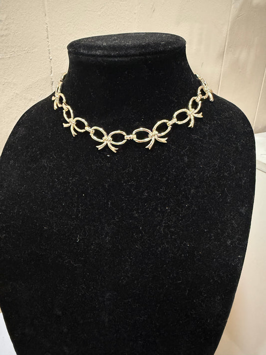 SARAH COV BOW LINK NECKLACE