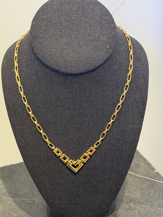 AVON GRADUATED LINK NECKLACE