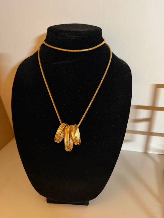 MONET GOLD RING PENDANT NECKLACE