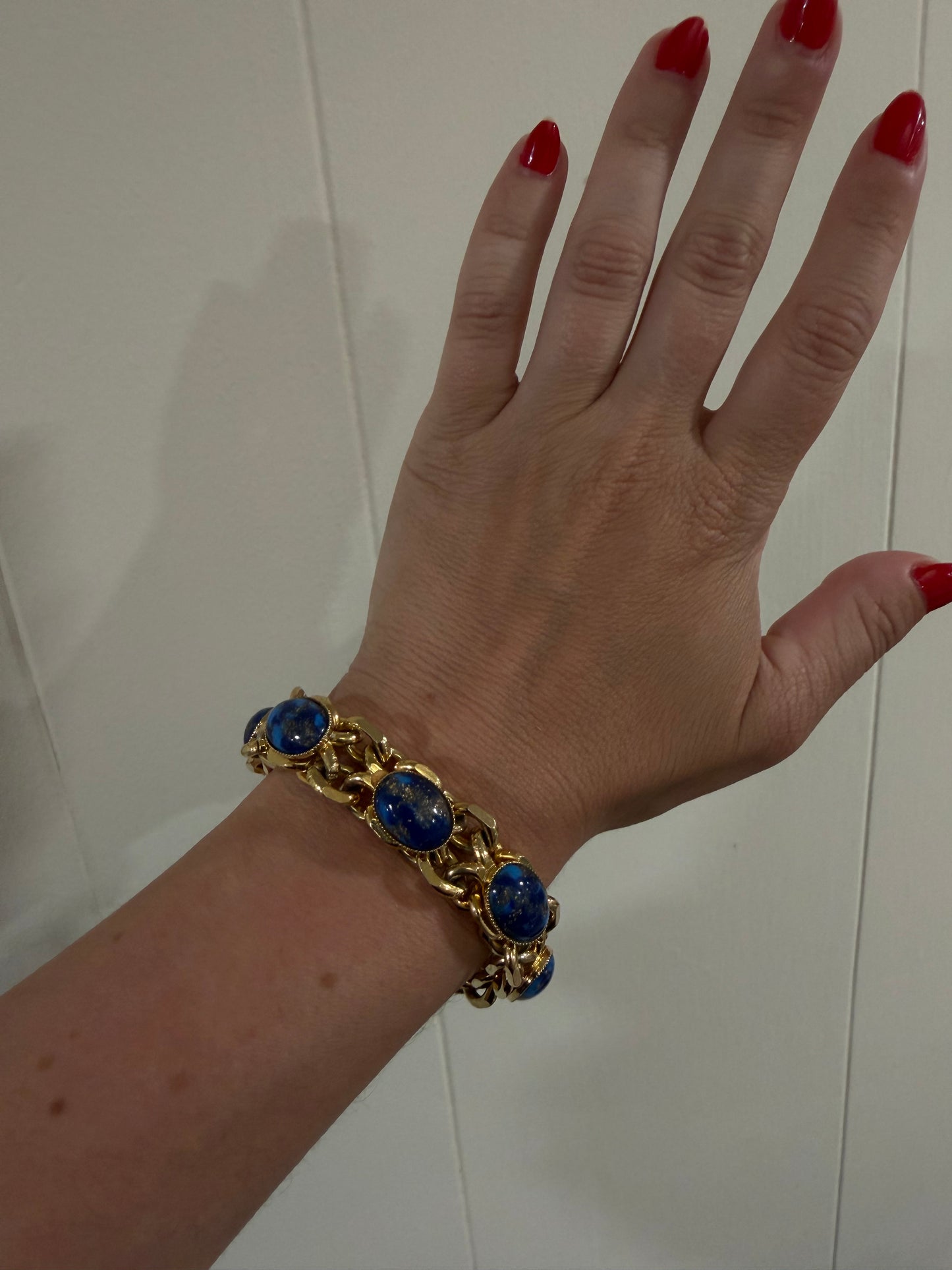 GOLD AND FAUX LAPIS CHUNKY LINK BRACELET