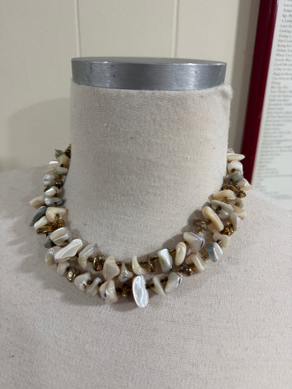 MID CENTURY MOTHER OF PEARL SHELL NECKLACE