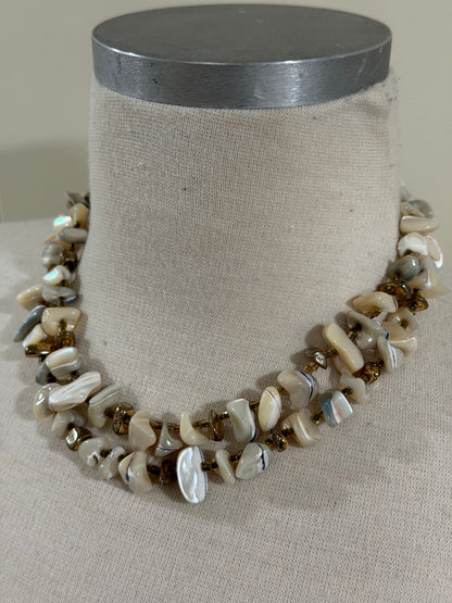 MID CENTURY MOTHER OF PEARL SHELL NECKLACE