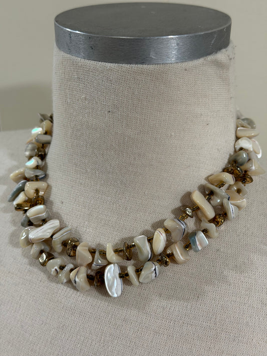 MID CENTURY MOTHER OF PEARL SHELL NECKLACE