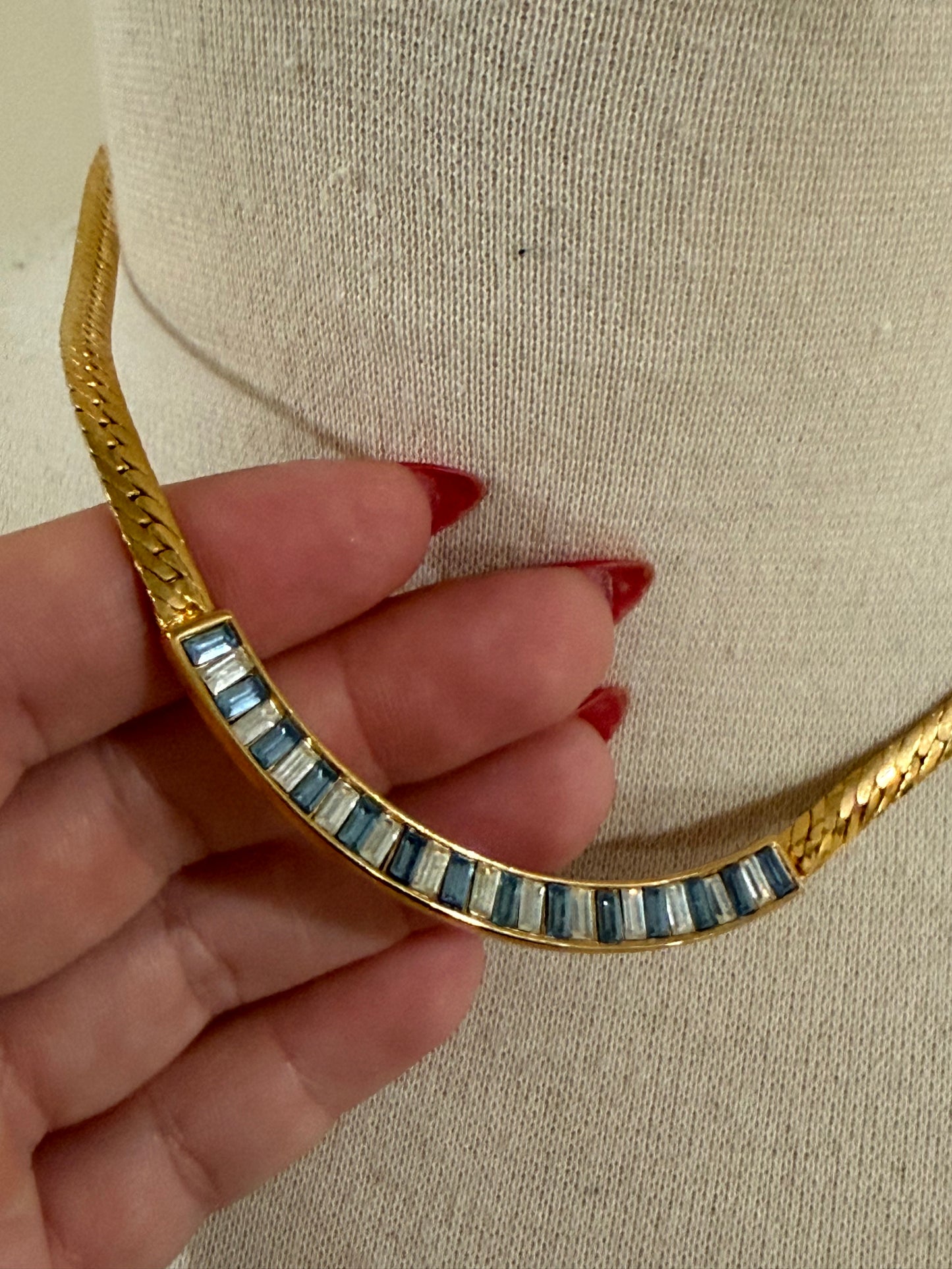 UNSIGNED BLUE AND CLEAR BAGUETTE RHINESTONE HERRINGBONE NECKLACE