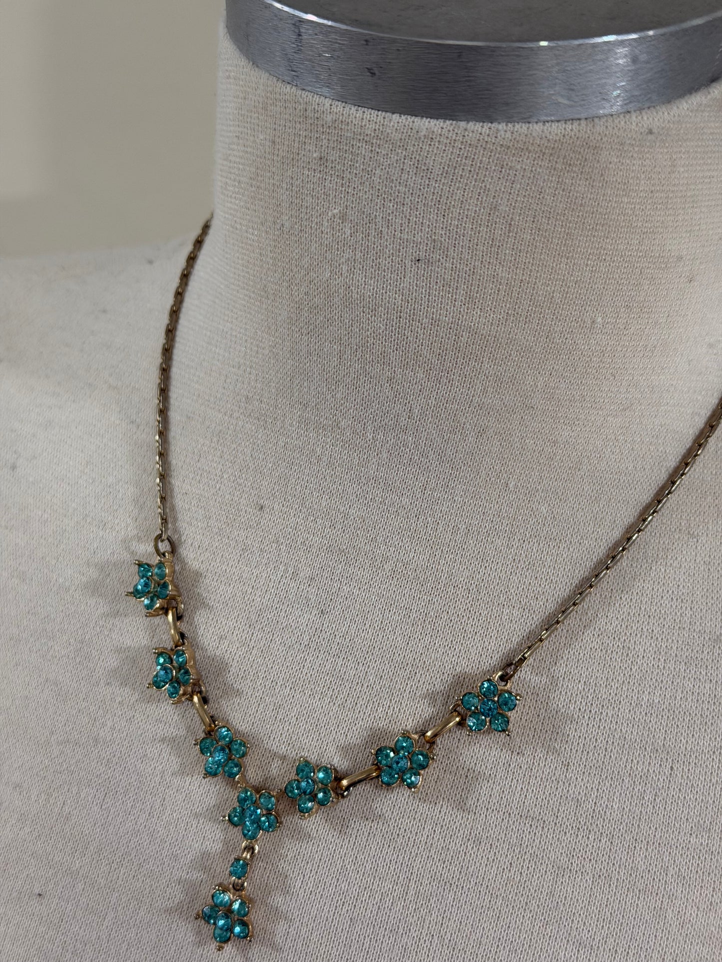 UNSIGNED AQUAMARINE FLORAL RHINESTONE DROP NECKLACE