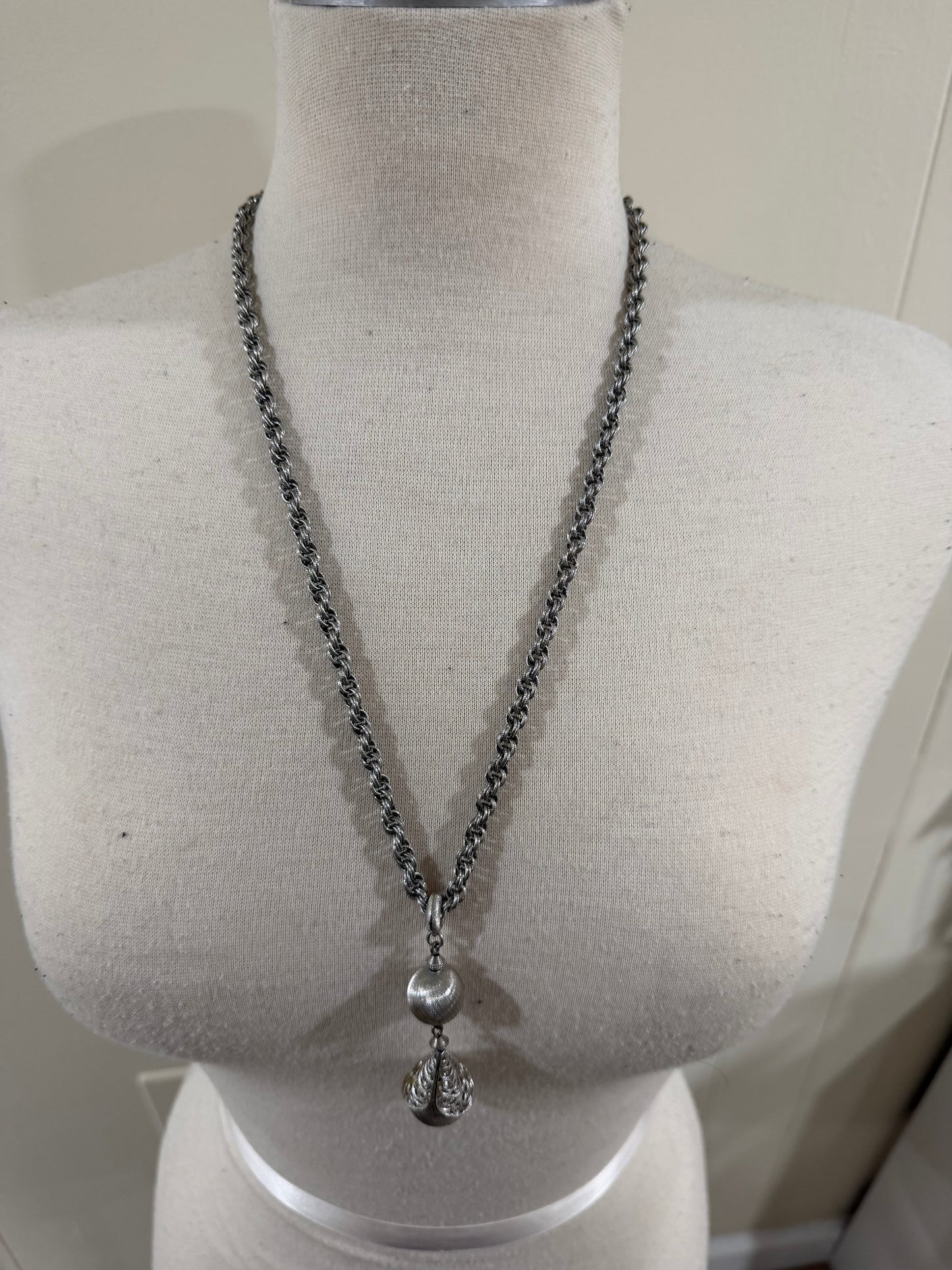 MONET SILVER CHUNKY BAUBLE PENDANT NECKLACE