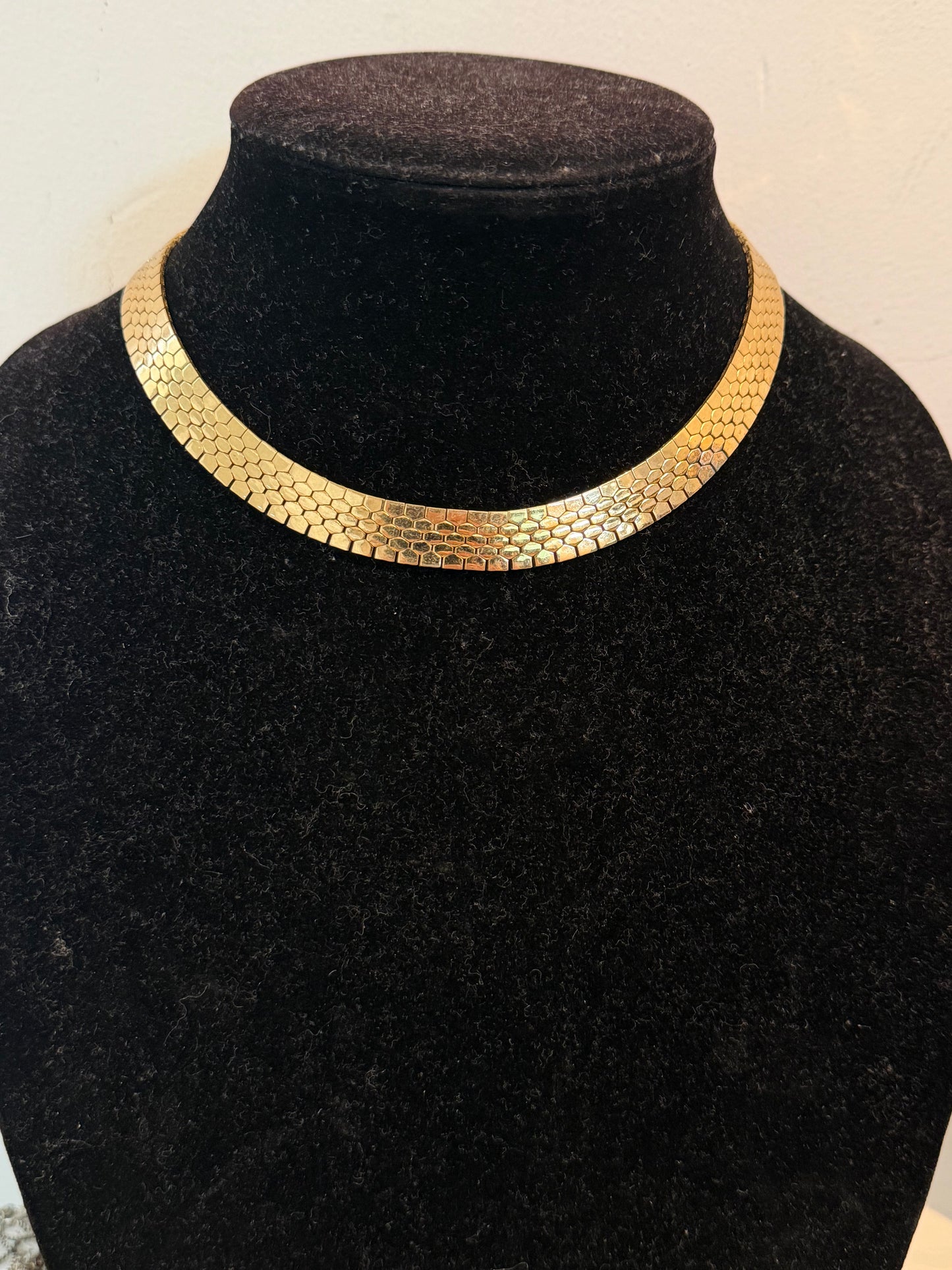 MONET SCALE COLLAR NECKLACE