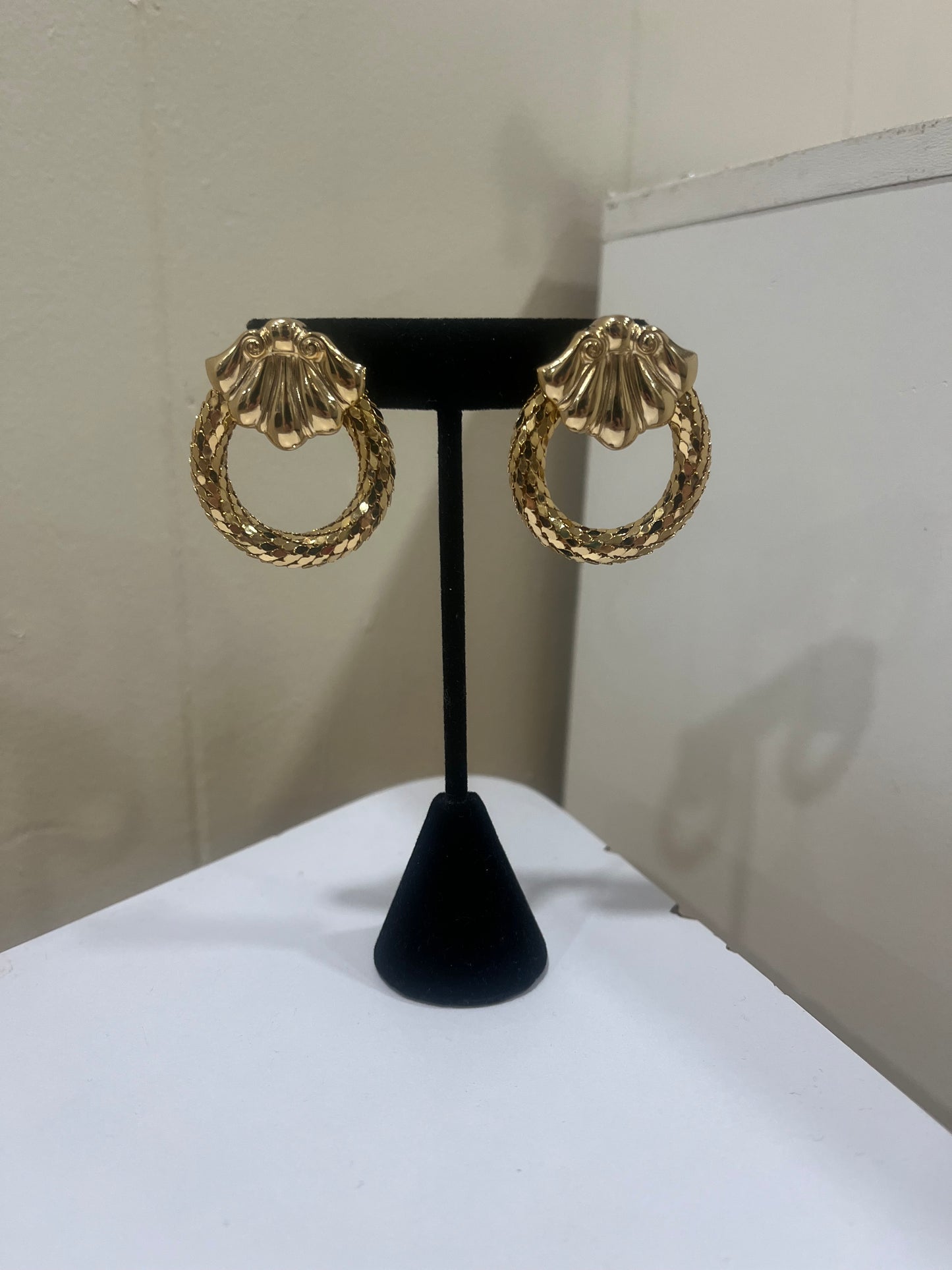 WHITING AND DAVIS MESH CIRCLE POST EARRINGS