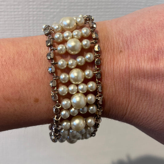 PEARL AND RHINESTONE BRACELET